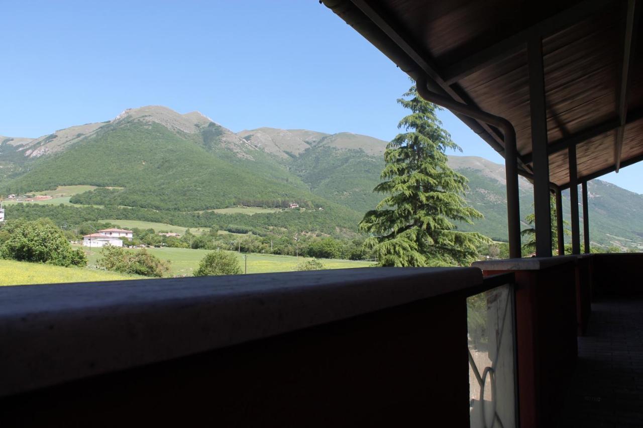 B&B La Casa Di Sirio Norcia Buitenkant foto