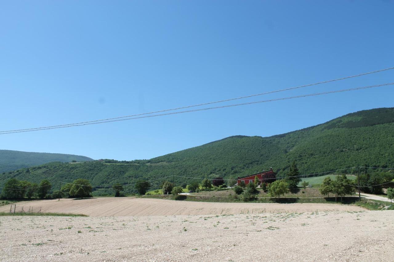 B&B La Casa Di Sirio Norcia Buitenkant foto